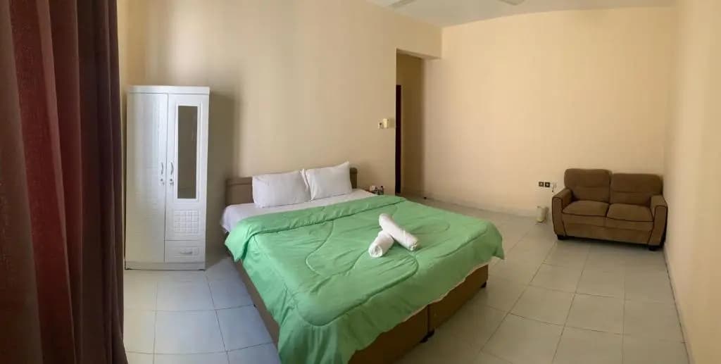Villa room 5 mins walk to al ain mall - photo 2