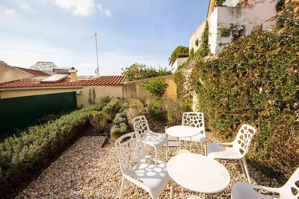 Vintage Chic by Apartments Alfama - photo 11