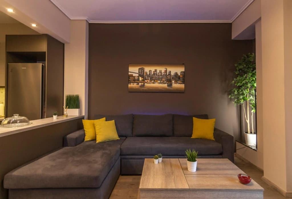 Luxury apartment 10’ from the center! - photo 2
