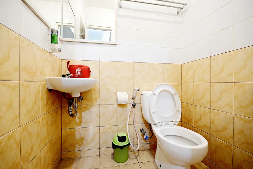 ZEN Rooms Cideng Barat - photo 9