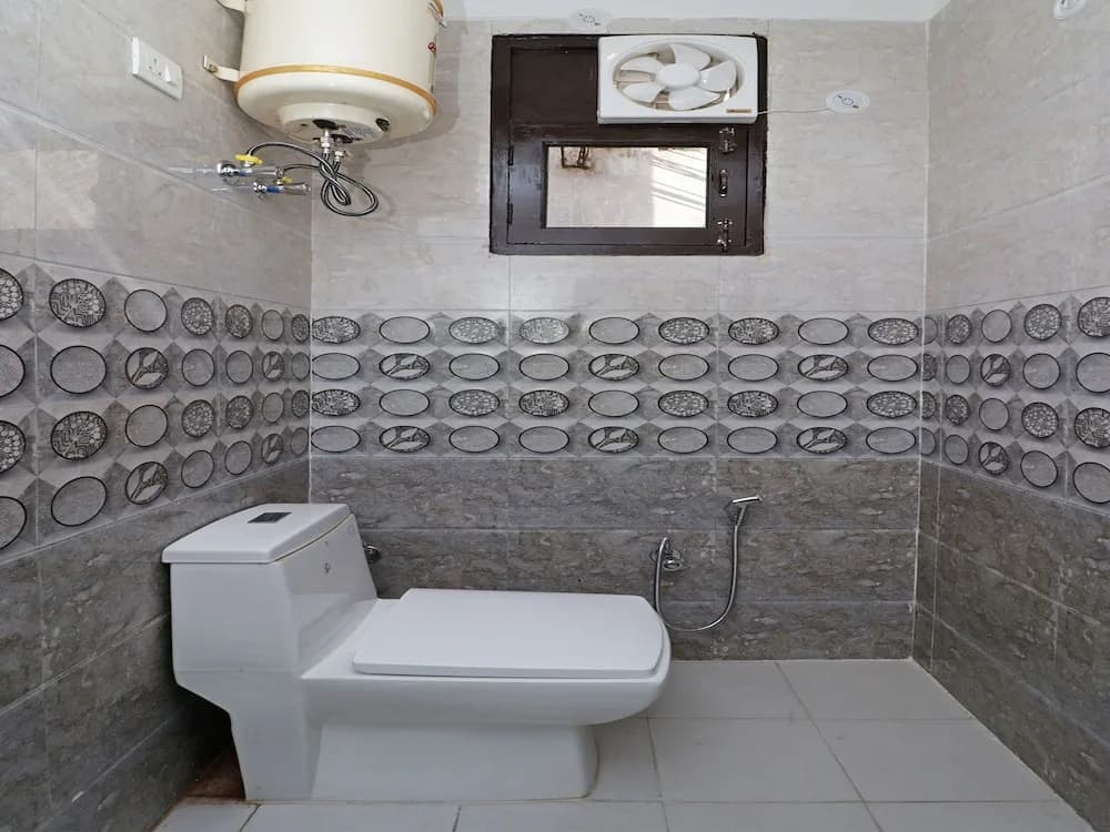 OYO 12738 Hotel Diamond - photo 9