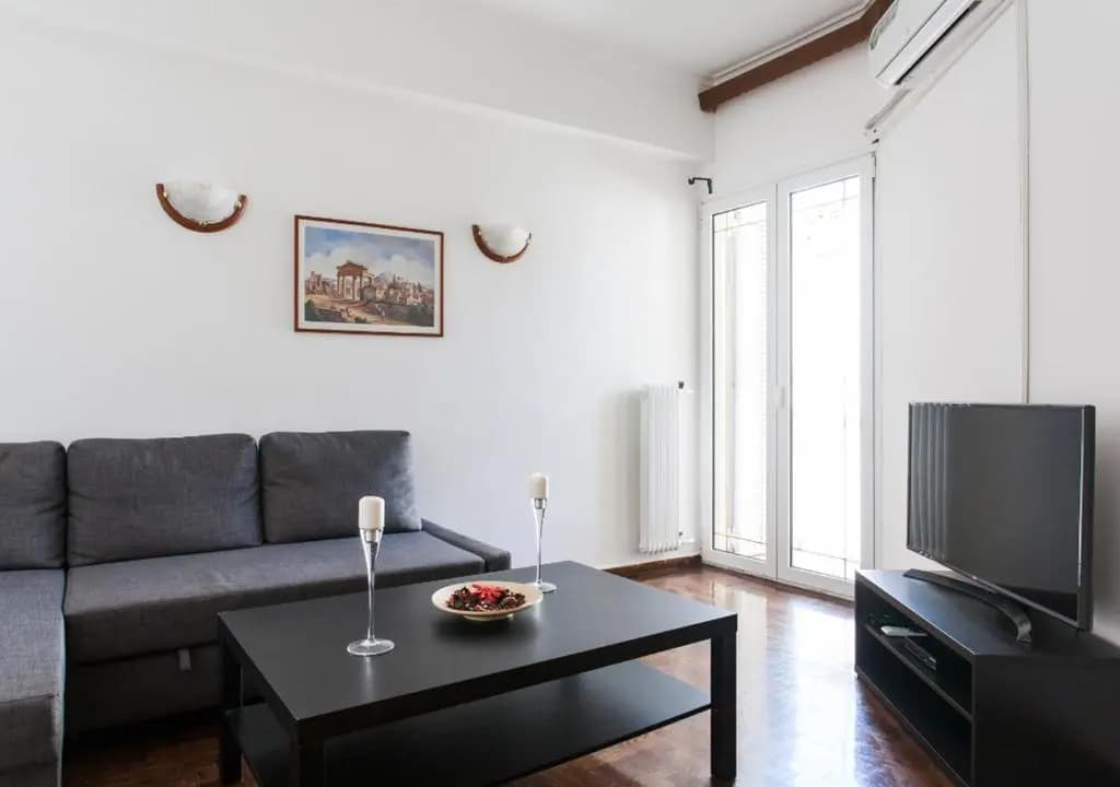 2 Min Walk To Acropolis 50 sqm - photo 4