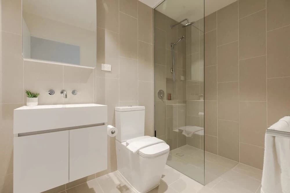 Super Spacious City View Apartments - photo 8