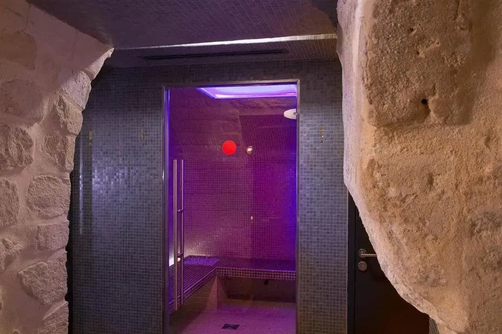 Hôtel du Triangle d'Or - photo 13