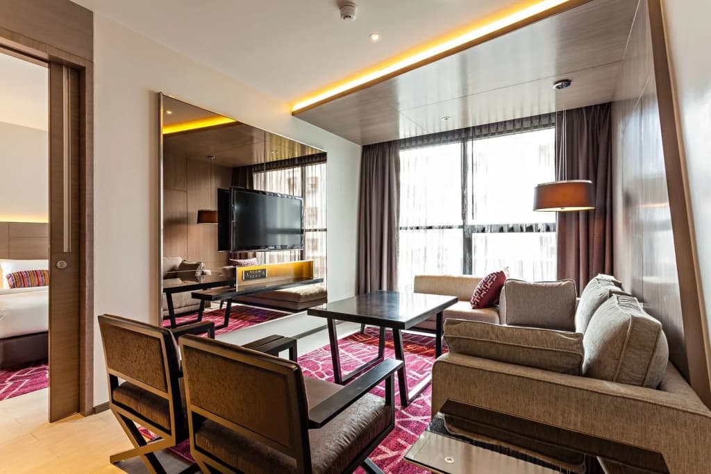 Hyatt Place Bangkok Sukhumvit 1 - photo 4