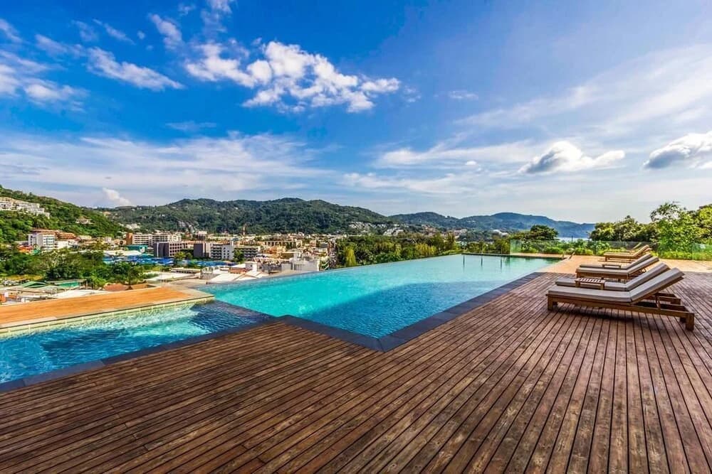 Q Residence - main photo