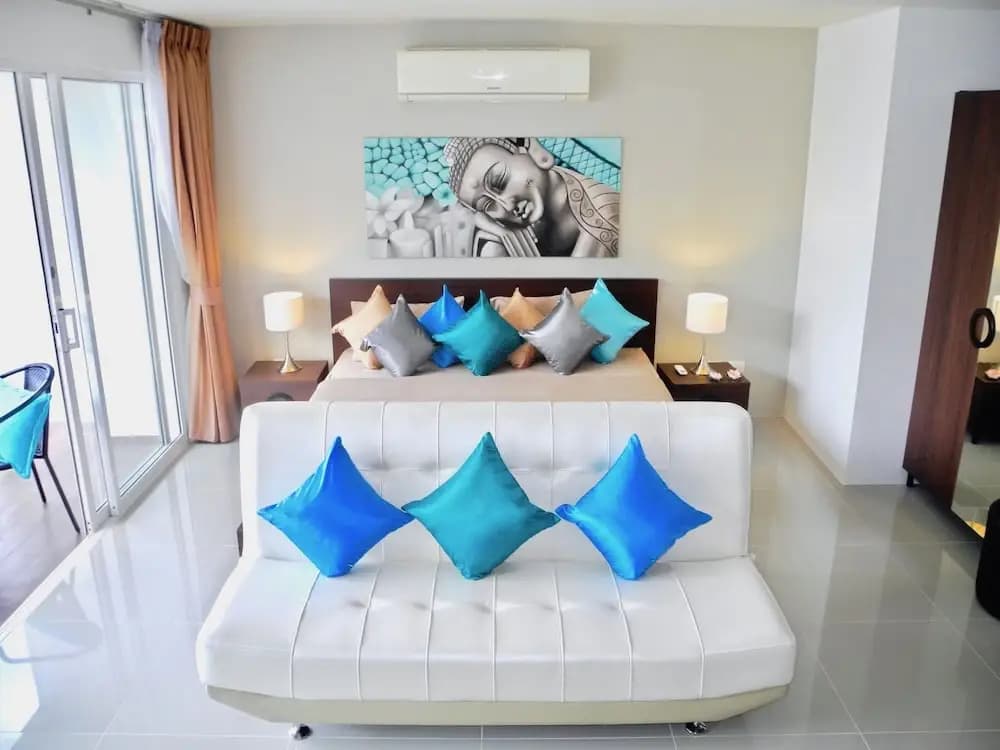Bayshore Patong Studio - main photo