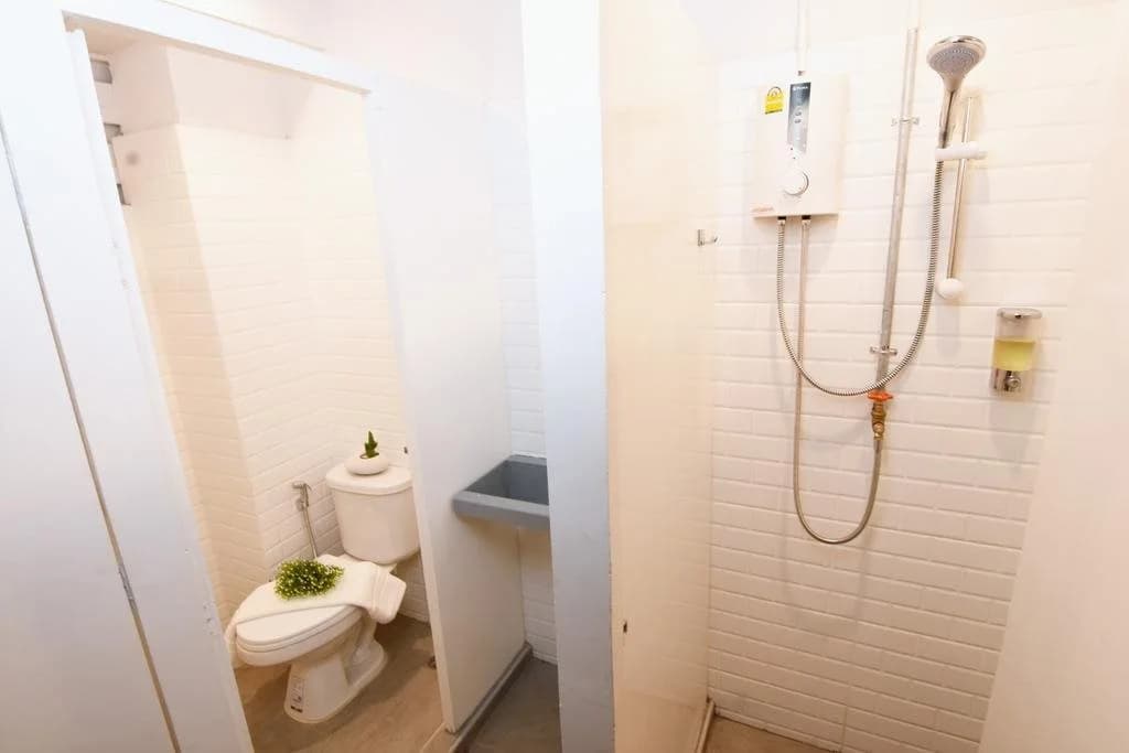 Yellow Mango Hostel - photo 5