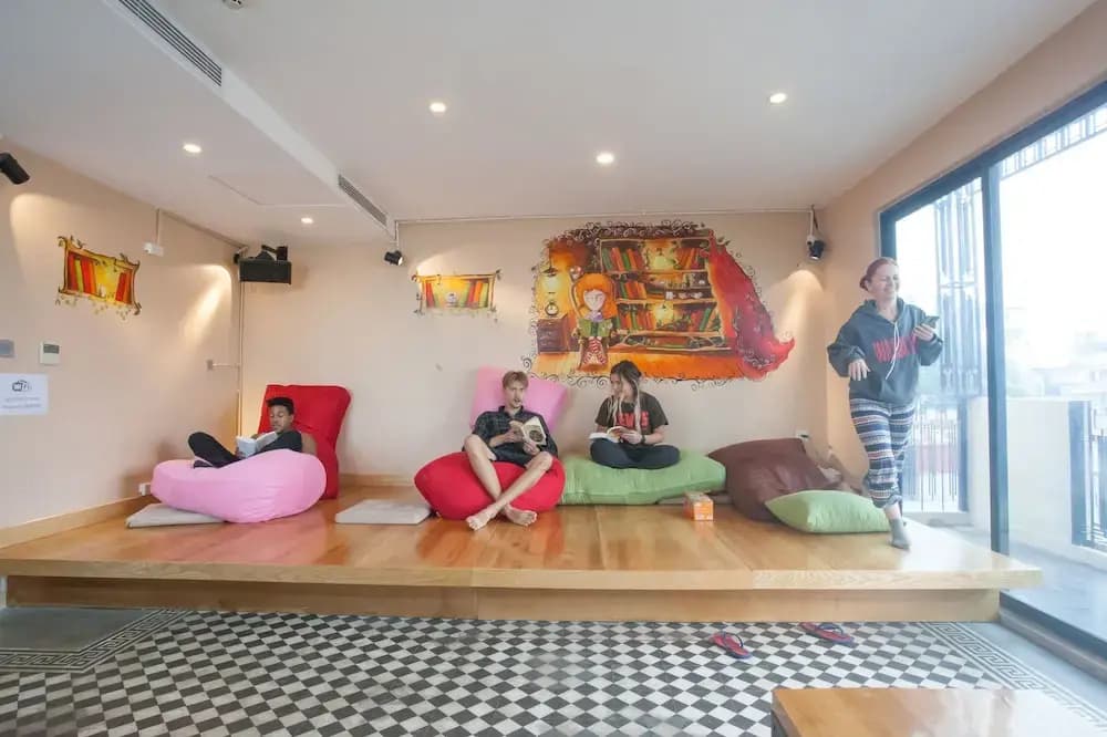 RedDoorz Hostel @ Signature Inn - photo 24