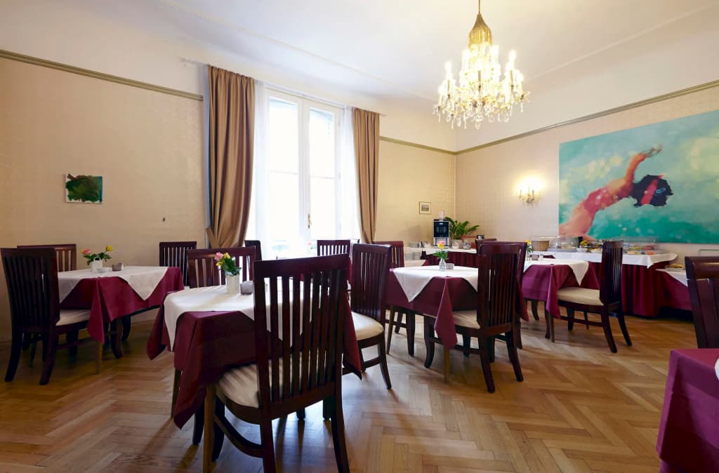 Hotel Pension Museum - photo 12