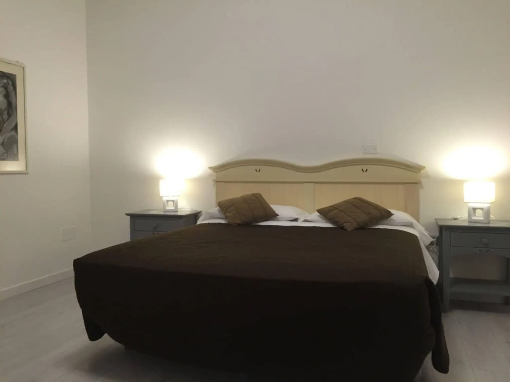 Hotel Paris - photo 4