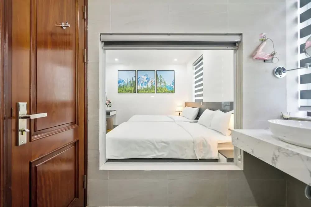 The Enchanted Ha Long Hotel - Bai Chay Beach - photo 45