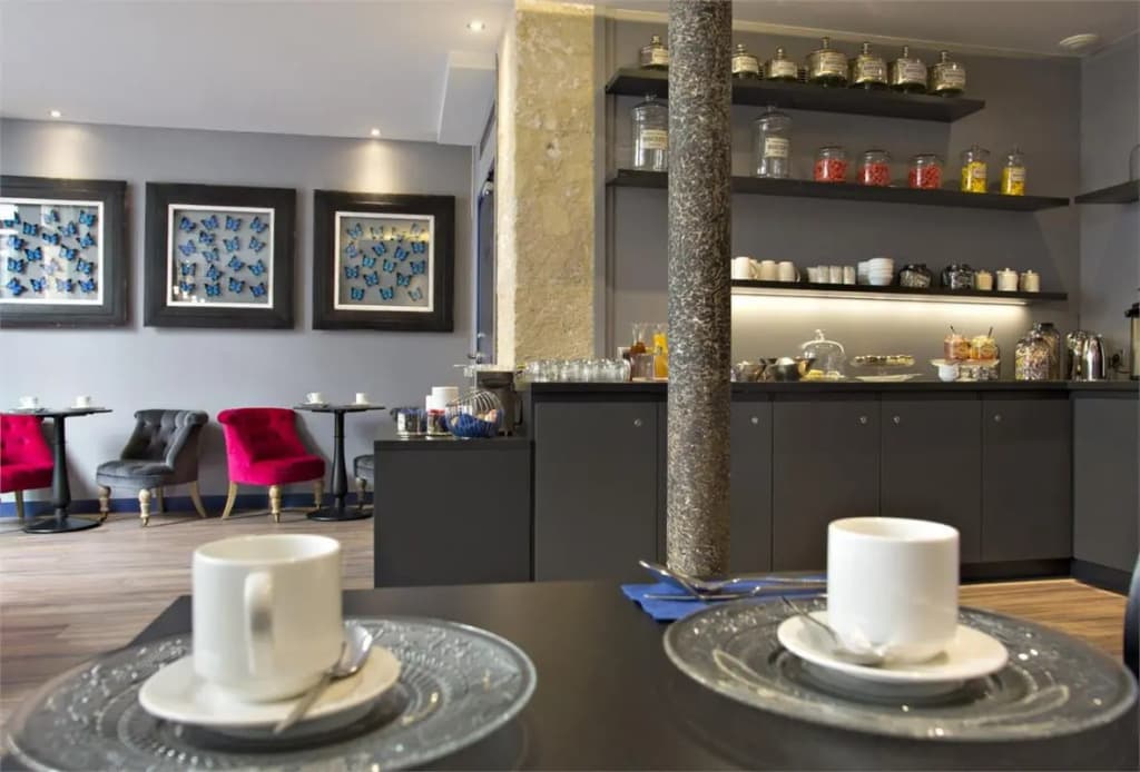 Hotel Mademoiselle - photo 13