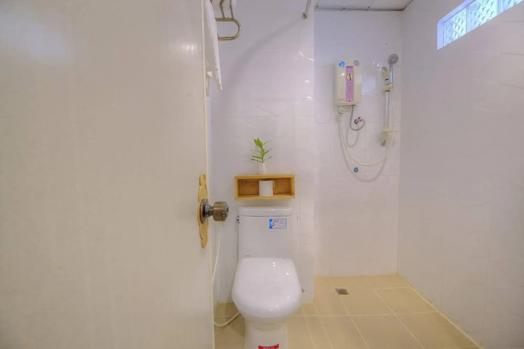 The Home Lodge - photo 8