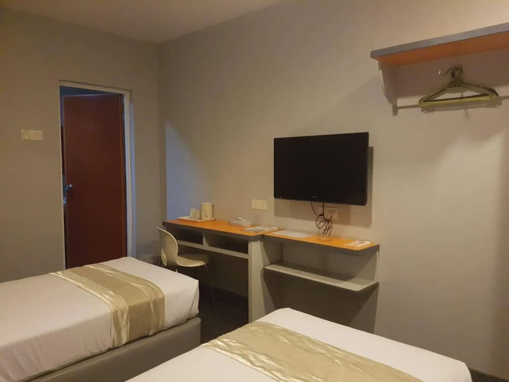 Swing and Pillows — KL Sg Besi Hotel - photo 7