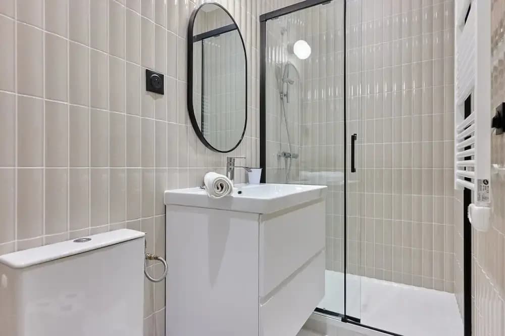 Charming & Modern Apartment Center of Paris - photo 8