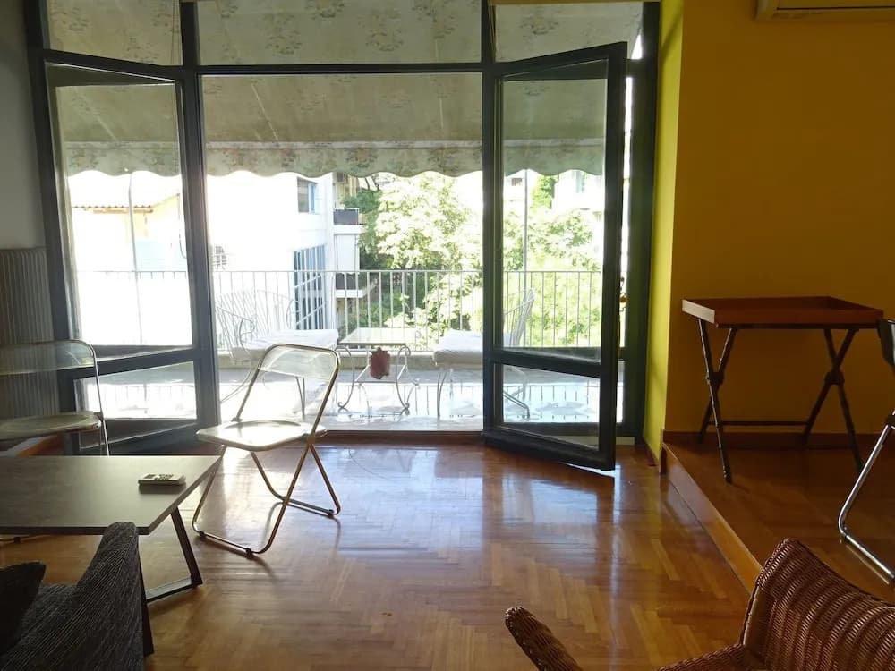 Superb location Athenian apartment - photo 6