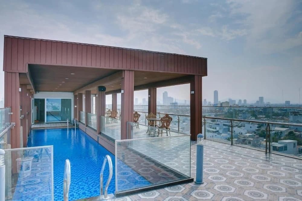 Quan Cuong Hotel - photo 8