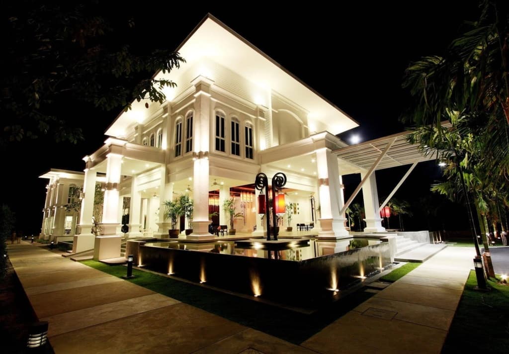 The Old Phuket - Karon Beach Resort - photo 1