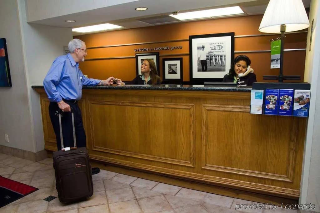 Hampton Inn Miami-Coconut Grove/Coral Gables - photo 37