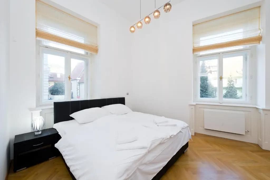 Modern Apartment Všehrdova - photo 5