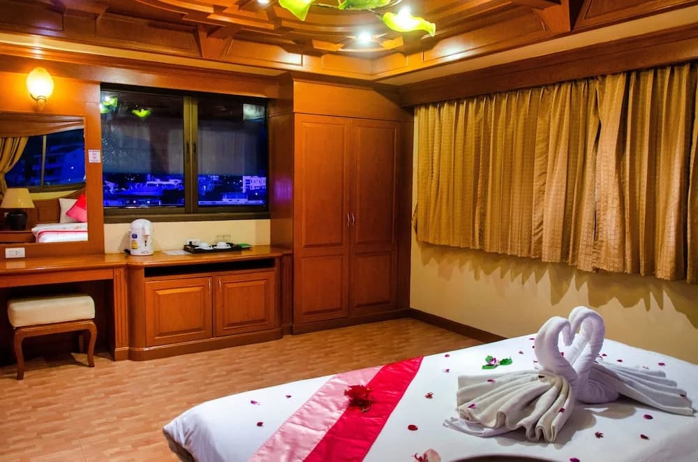 Diva Patong Hotel - photo 23