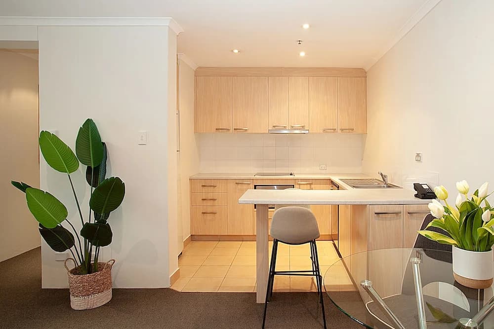 York St Apartment - photo 9