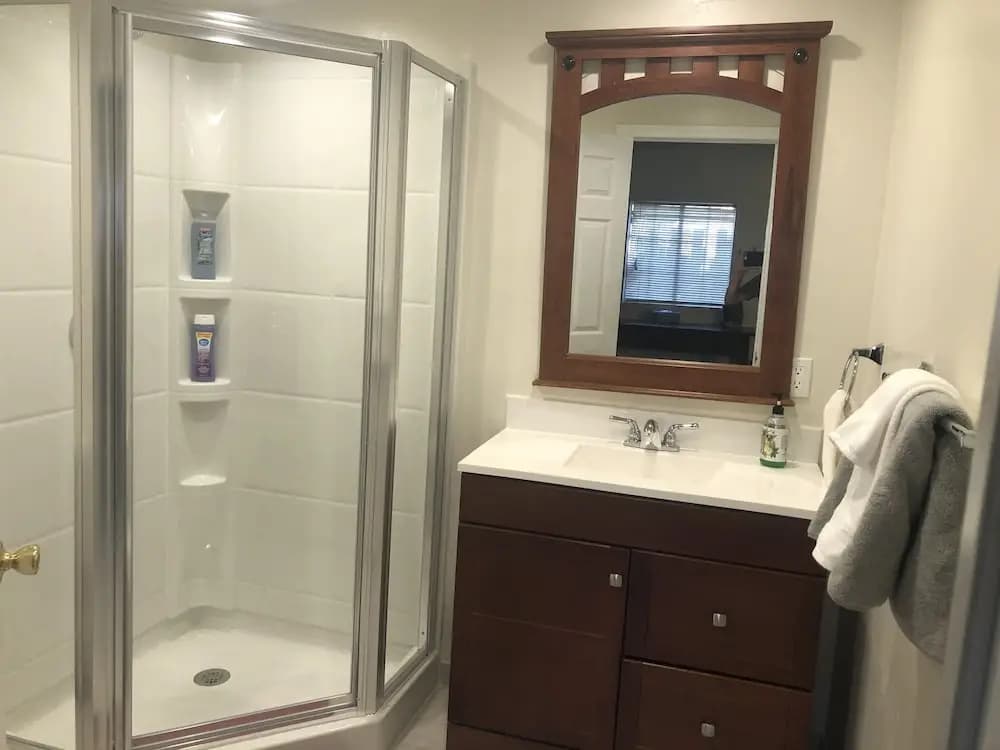 Comfy 3 Bedroom Home - photo 9