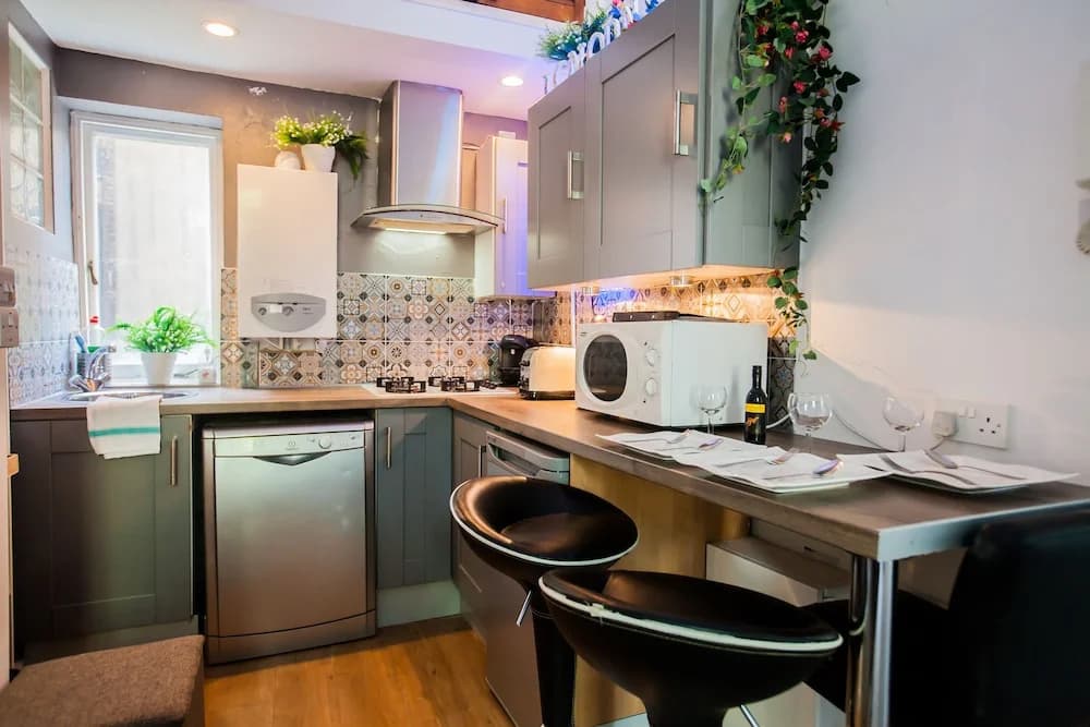 Pimlico Chic Suite - photo 18