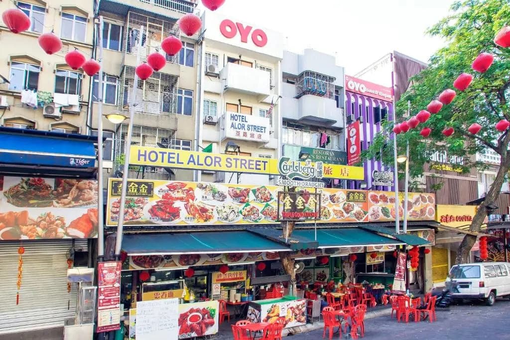 OYO 89688 Alor Street Hotel - photo 8