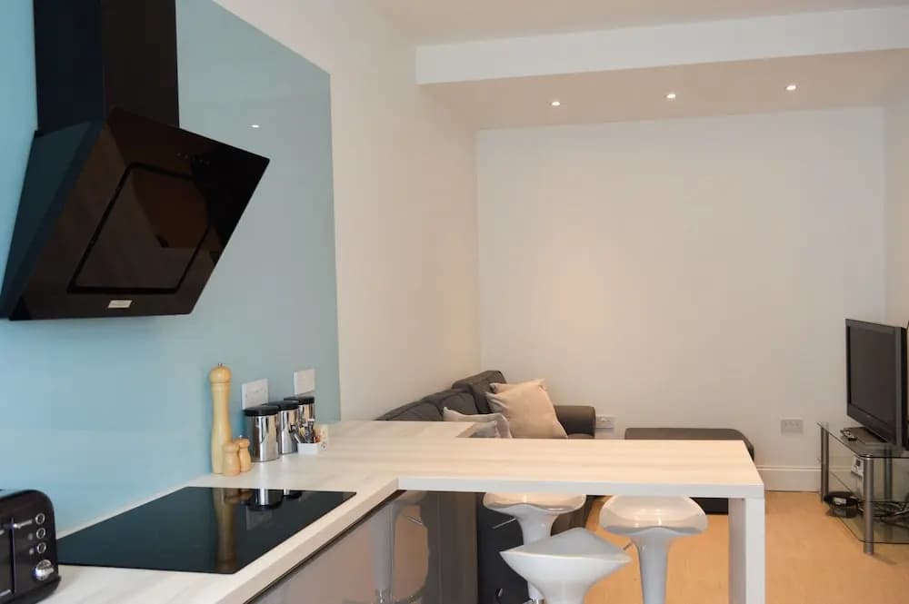 Modern 3 Bedroom Home in Morningside - photo 14