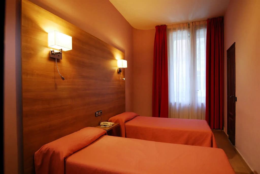 Hostal Aguilar - photo 3