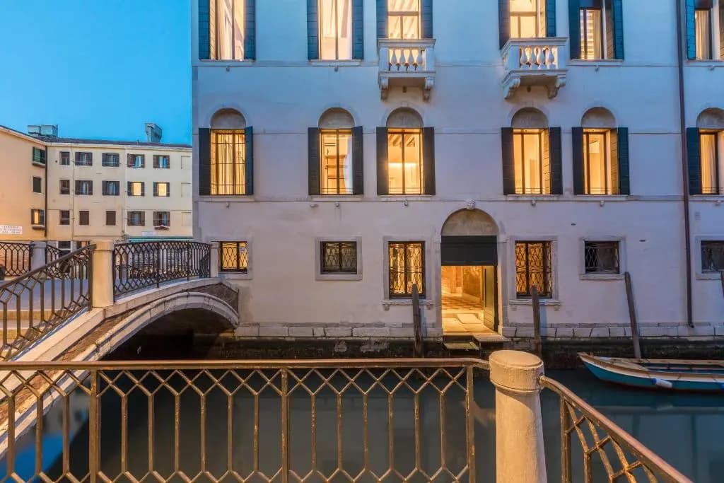 Palazzo Morosini degli Spezieri - photo 1