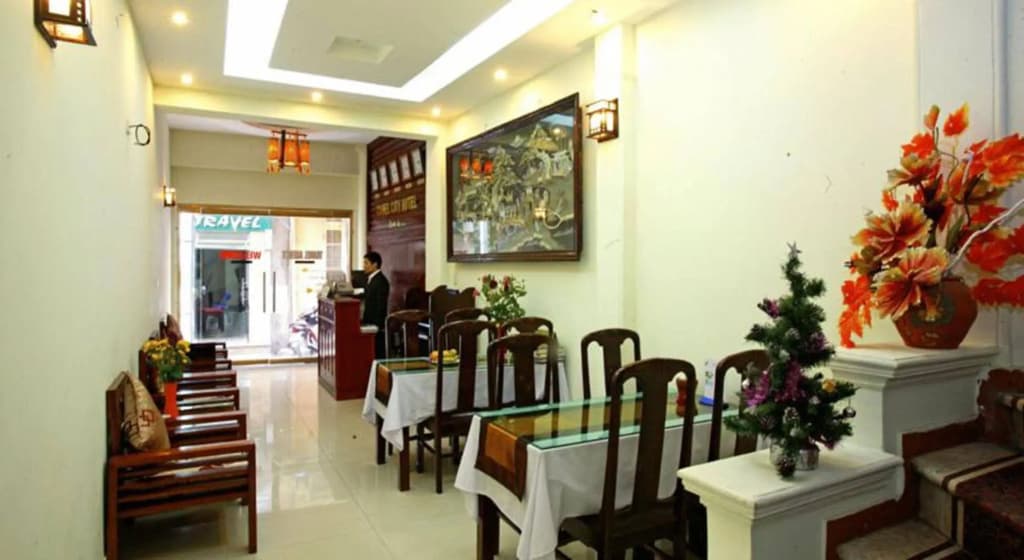 Camel City Hotel - photo 18