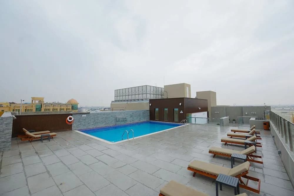 The Grand Lux Hotel - photo 13