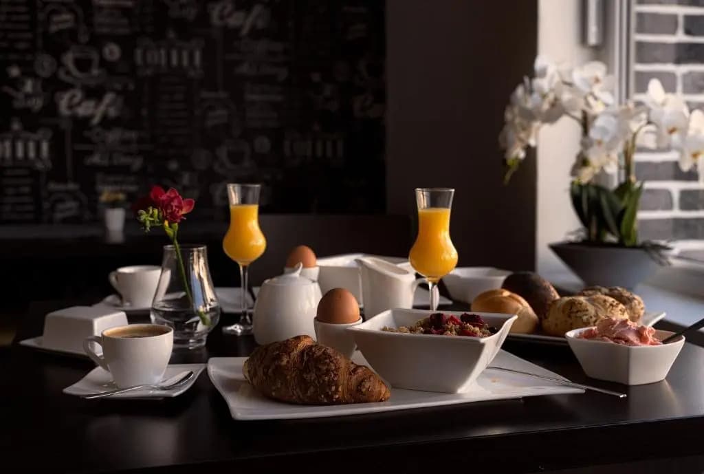 Grand Petit Hotel - photo 11
