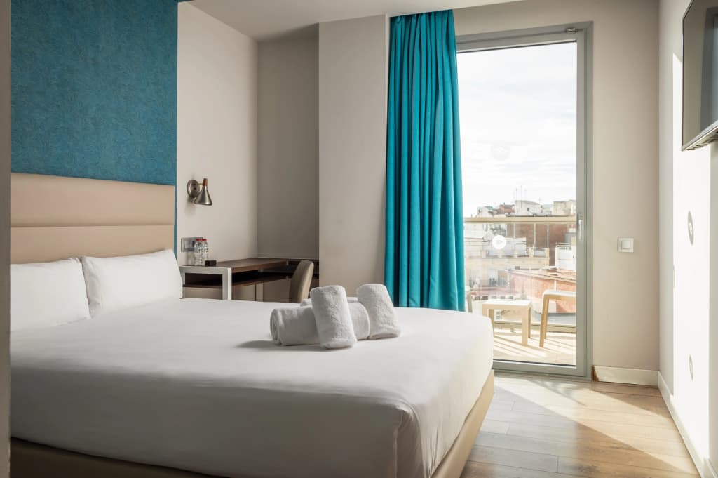 Arya Stadium Hotel - photo 5