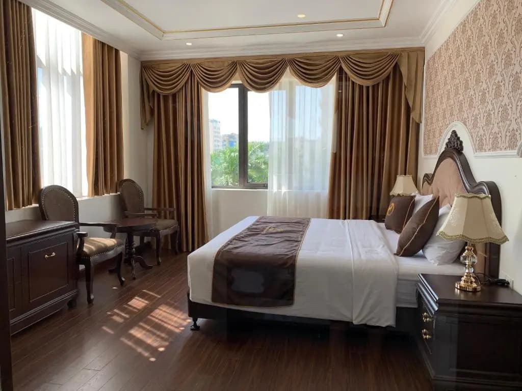 Dragon Legend Hotel - photo 3