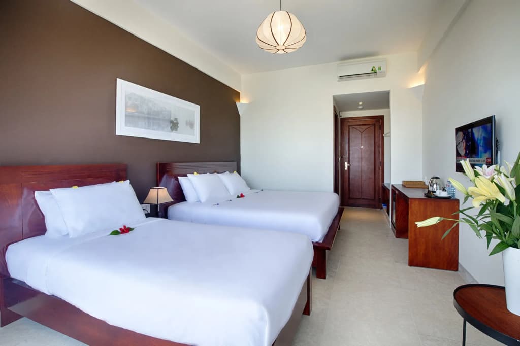 Green Apple Hotel - photo 2