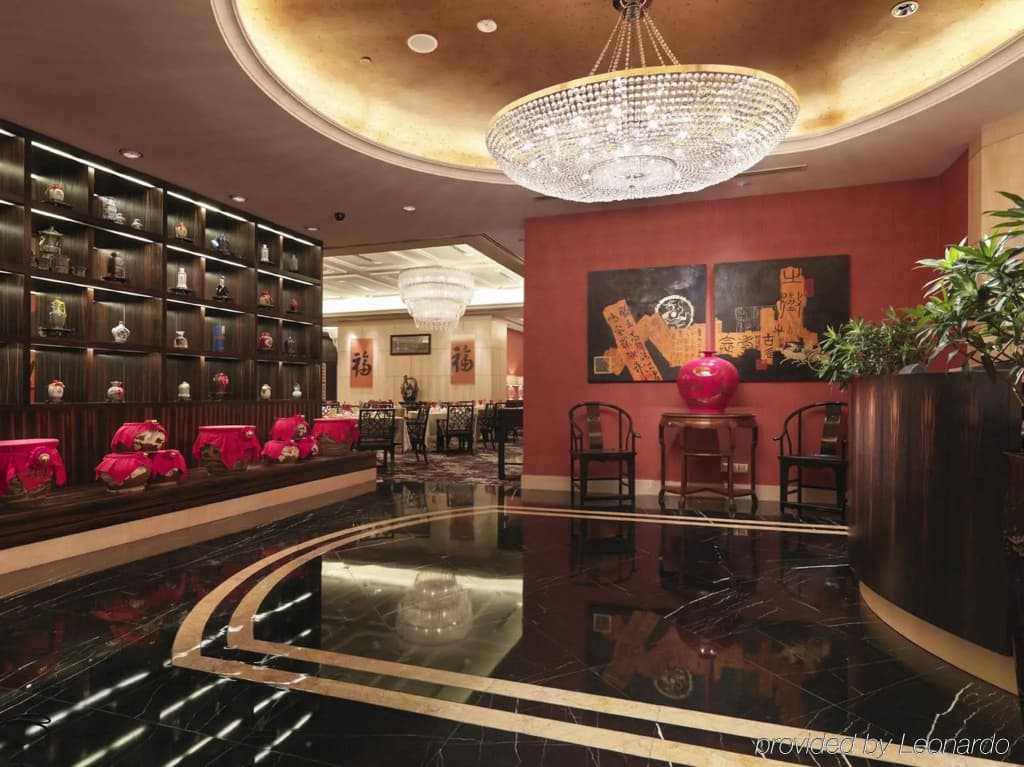 One World Hotel - photo 13