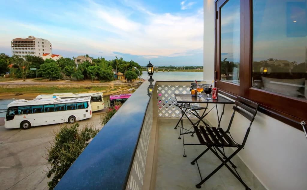 HT Riverside Homestay - photo 8