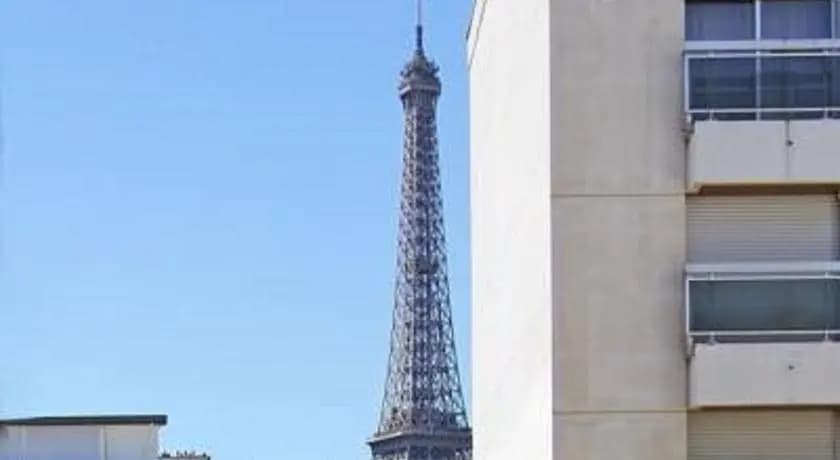 Bed And Breakfast Tour Eiffel 3 - photo 1