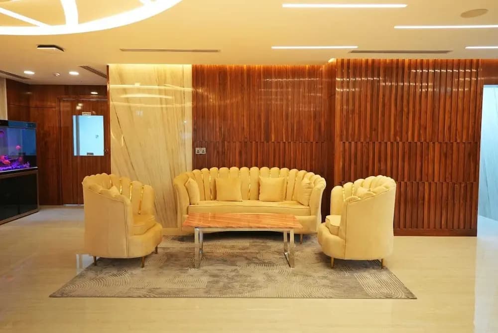 Manchester Plaza Hotel - photo 15