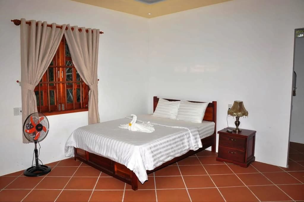 Orchard Fruit Farm Bungalow - photo 2