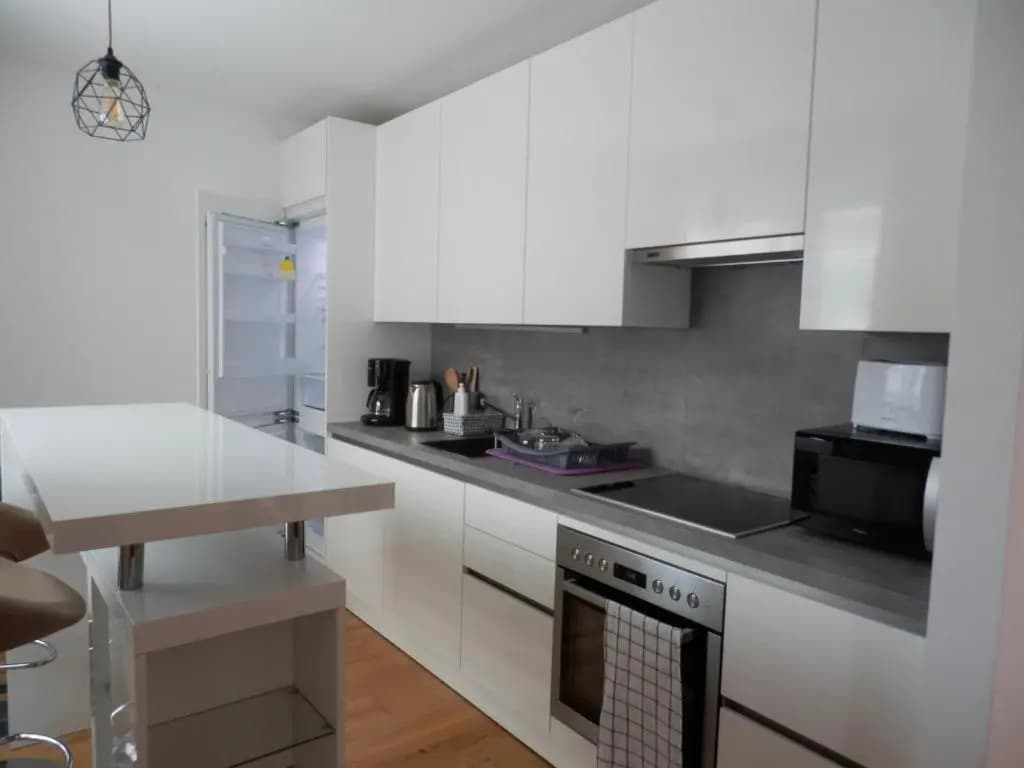Spacious, Modern 1-bdrm Apt near VIC & Austria Ctr - photo 18