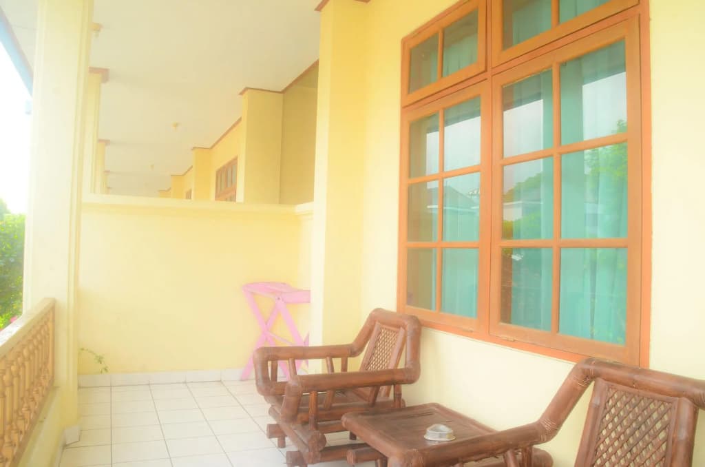 Super OYO 1654 Maha Bharata Kuta Inn - photo 13