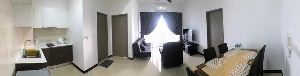 Vinz at Silverscape Luxury Residence - photo 5