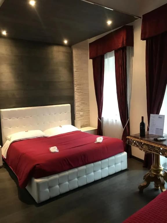 Royal Rooms Colosseo - photo 3