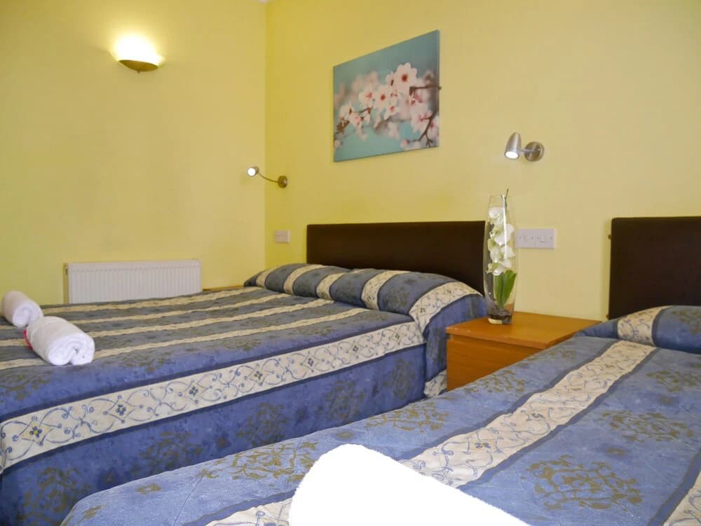 Pacific Hotel - photo 5