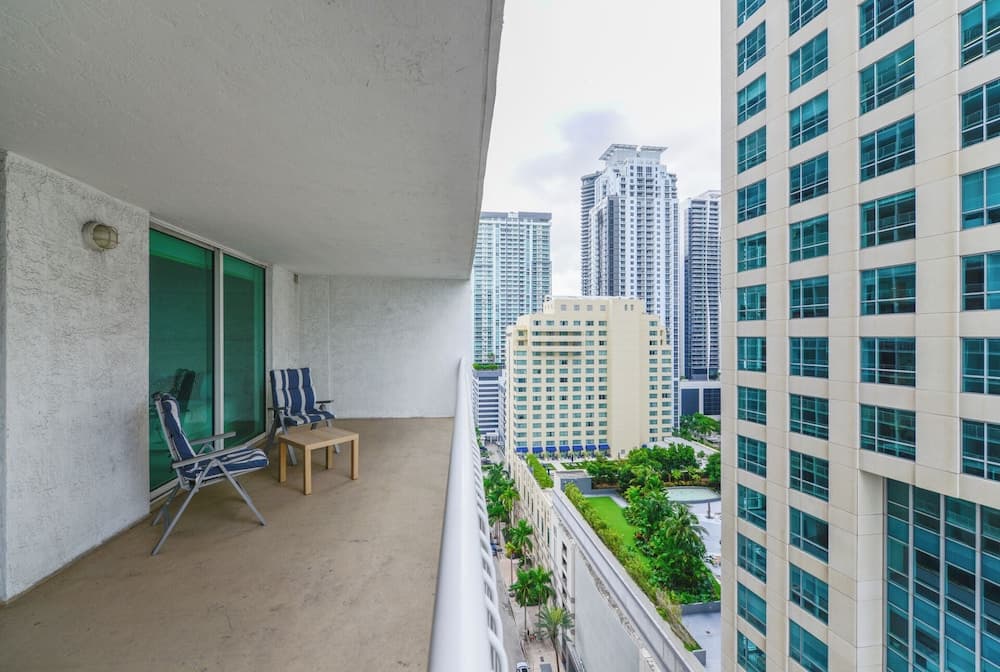 Brickell Bay 2308 - photo 15